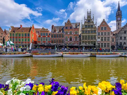 Historisch centrum van Gent met zicht op de Graslei in Belgie